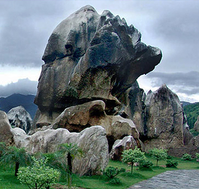 贺州市-平桂区-玉石林风景区