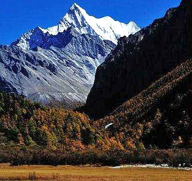 甘孜州-稻城县-亚丁（国家级自然保护区）三神山·夏诺多吉雪山（5958米）风景区