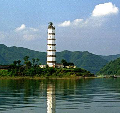 怀化市-沅陵县城-沅水·龙吟塔（河涨洲）风景区