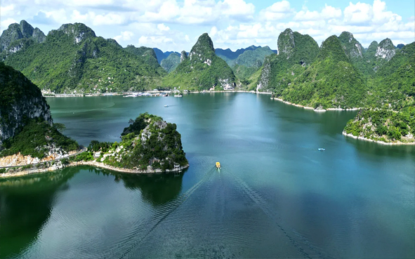 南宁市-上林县-西燕镇-大龙洞村·大龙湖（喀斯特溶岩水库）风景旅游区|4A